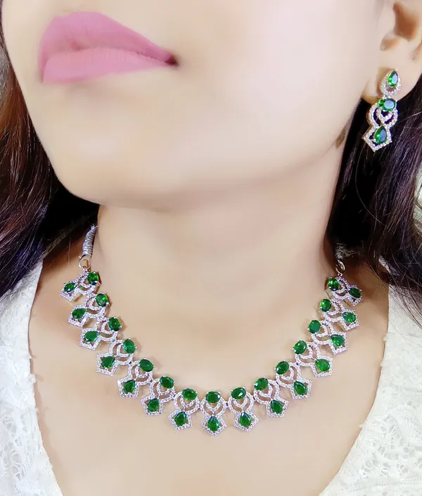 Green_Alloy_Stone_Necklace_And_Earrings_Set_For_Women