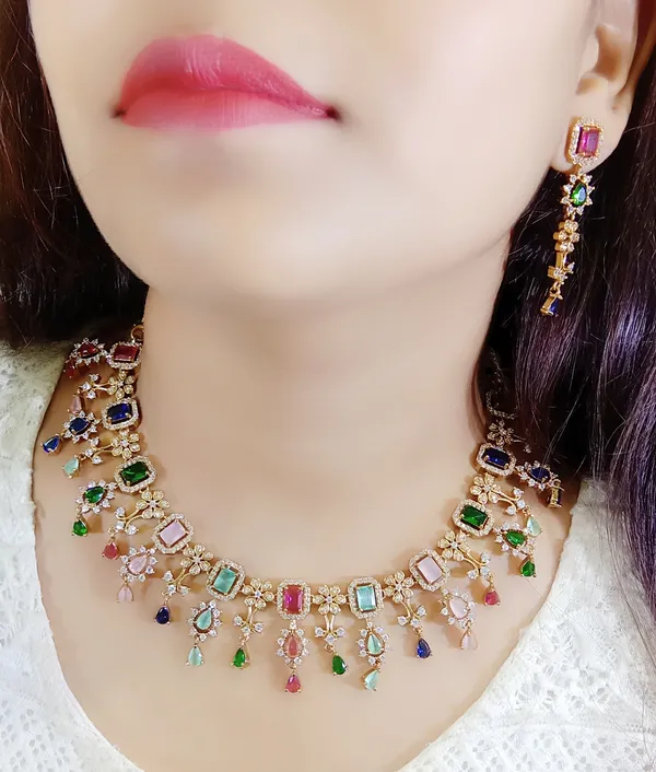 Gold_Multicolor_Stone_Alloy_Necklace_Set_For_Women