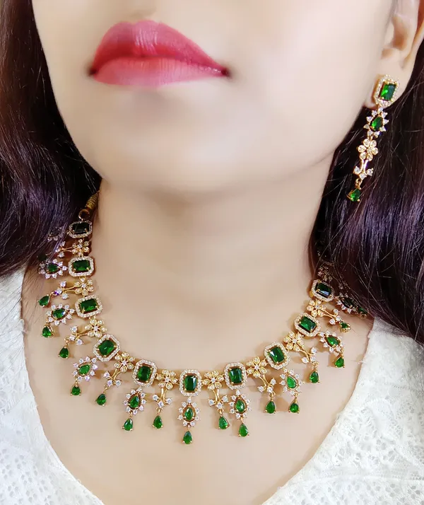 Gold_And_Green_Alloy_Stone_Necklace_Set_For_Women