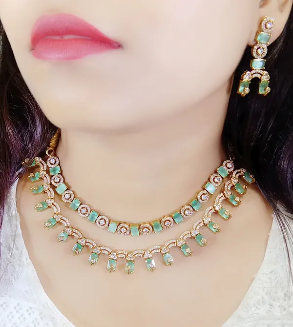 Green_Gold_Kundan_Alloy_Necklace_Set_For_Women
