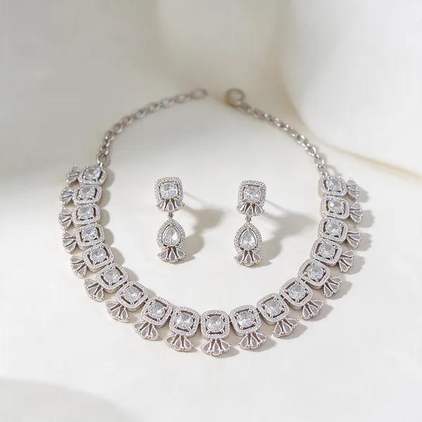 Silver_Alloy_Necklace_And_Earrings_Set_For_Women