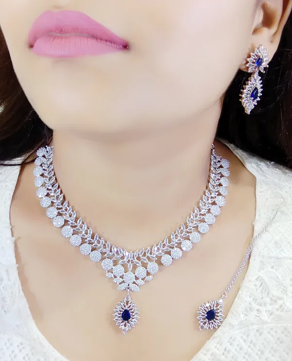 Silver_Alloy_Floral_Necklace_And_Earrings_Set_For_Women