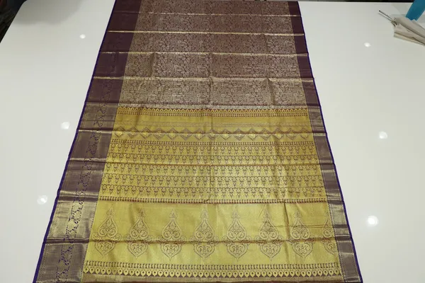 Antique_Gold_Kanchipuram_Inspired_Semi_Silk_Saree_With_Wide_Contrast_Border
