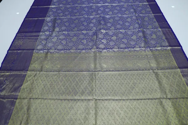 Emerald_Green_Uppada_Inspired_Semi_Silk_Saree_With_Small_Self_Border