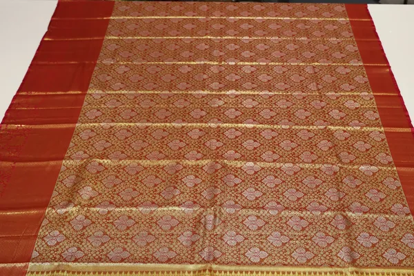 Emerald_Green_Uppada_Inspired_Semi_Silk_Saree_With_Small_Self_Border