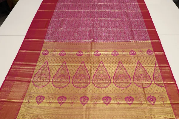 Emerald_Green_Gadwal_Inspired_Semi_Silk_Saree_With_Wide_Contrast_Border