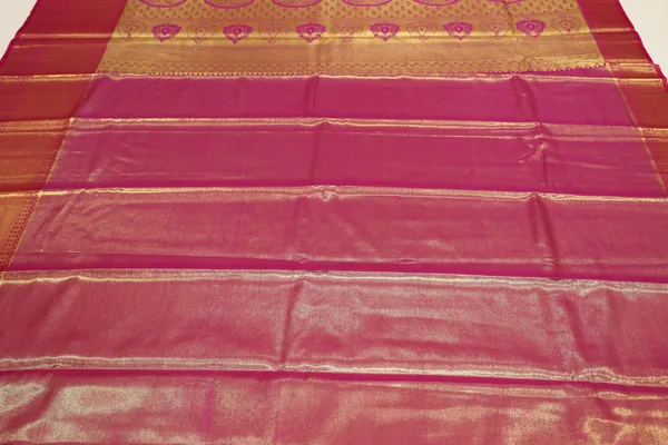 Emerald_Green_Gadwal_Inspired_Semi_Silk_Saree_With_Wide_Contrast_Border