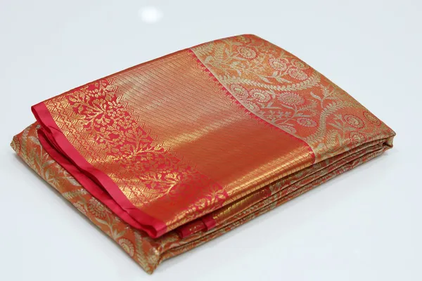 Magenta_Dharmavaram_Inspired_Semi_Silk_Saree_With_Wide_Contrast_Border