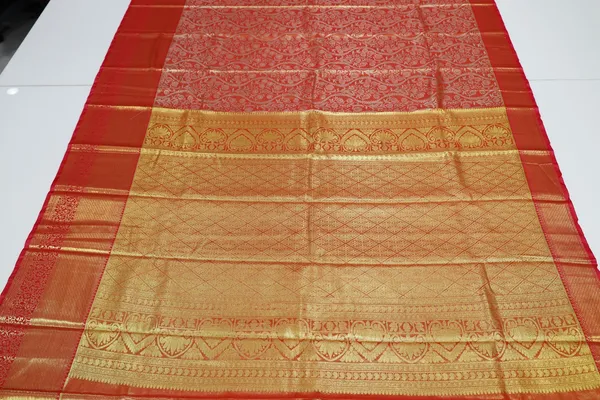 Magenta_Dharmavaram_Inspired_Semi_Silk_Saree_With_Wide_Contrast_Border