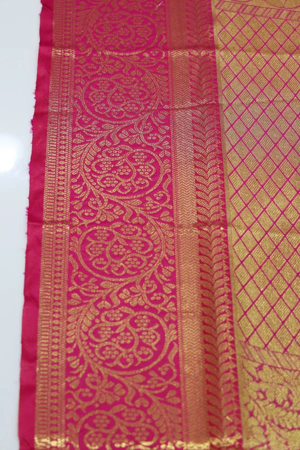 Royal_Purple_Kanchipuram_Inspired_Semi_Silk_Saree_With_Wide_Contrast_Border
