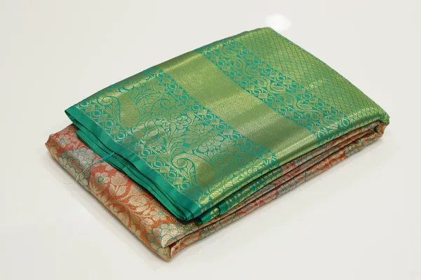 Royal_Purple_Kanchipuram_Inspired_Semi_Silk_Saree_With_Wide_Contrast_Border