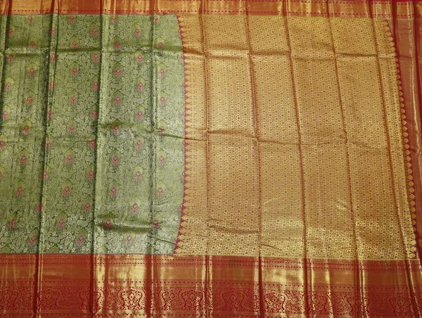 Olive_Green_Gadwal_Inspired_Semi_Silk_Saree_With_Royal_Blue_Contrast_Border