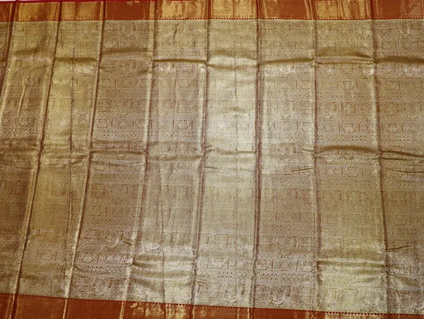 Antique_Gold_Kanchipuram_Inspired_Semi_Silk_Saree_With_Wide_Contrast_Border