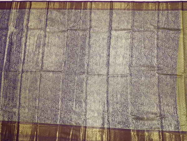Emerald_Green_Kanchipuram_Inspired_Semi_Silk_Saree_With_Teal_Wide_Contrast_Border