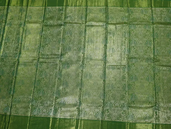 Emerald_Green_Dharmavaram_Inspired_Semi_Silk_Saree_With_Wide_Self_Border