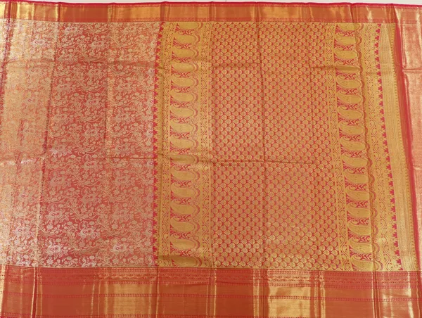 Emerald_Green_Kanchipuram_Inspired_Semi_Silk_Saree_With_Wide_Self_Border