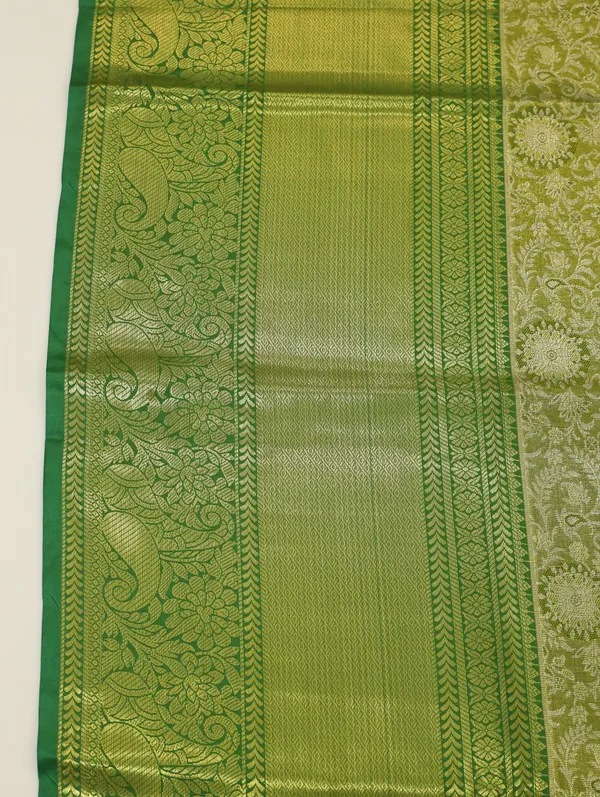 Emerald_Green_Gadwal_Inspired_Semi_Silk_Saree_With_Wide_Contrast_Border