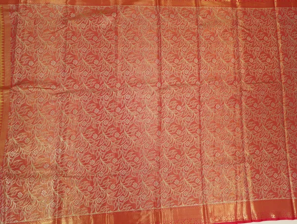 Emerald_Green_Gadwal_Inspired_Semi_Silk_Saree_With_Wide_Contrast_Border
