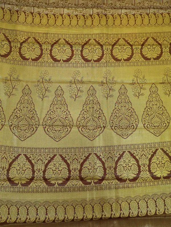 Mustard_Gold_Gadwal_Inspired_Semi_Silk_Saree_With_Wide_Contrast_Border