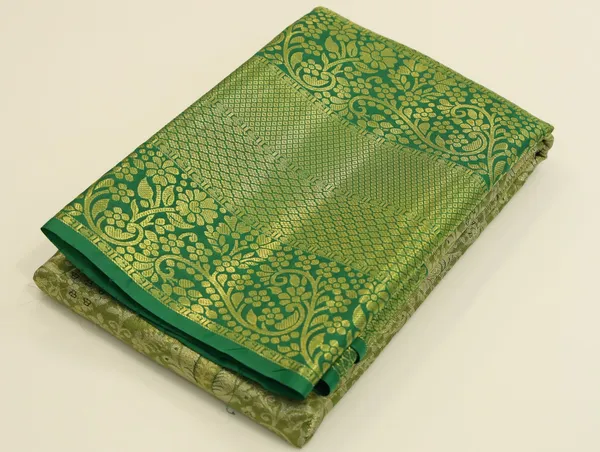 Teal_Green_Gadwal_Inspired_Semi_Silk_Saree_With_Wide_Contrast_Border
