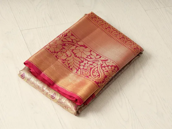 Ivory_Red_Kanchipuram_Inspired_Semi_Silk_Saree_With_Wide_Contrast_Border