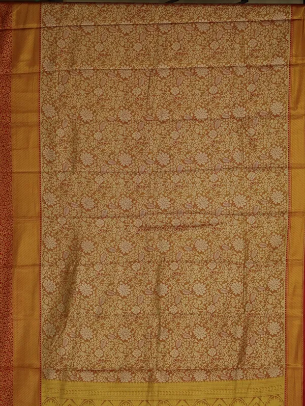 Emerald_Green_Gadwal_Inspired_Semi_Silk_Saree_With_Wide_Contrast_Border