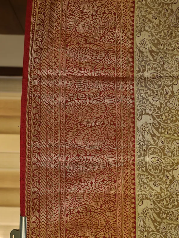 Olive_Green_Gadwal_Inspired_Semi_Silk_Saree_With_Contrast_Border