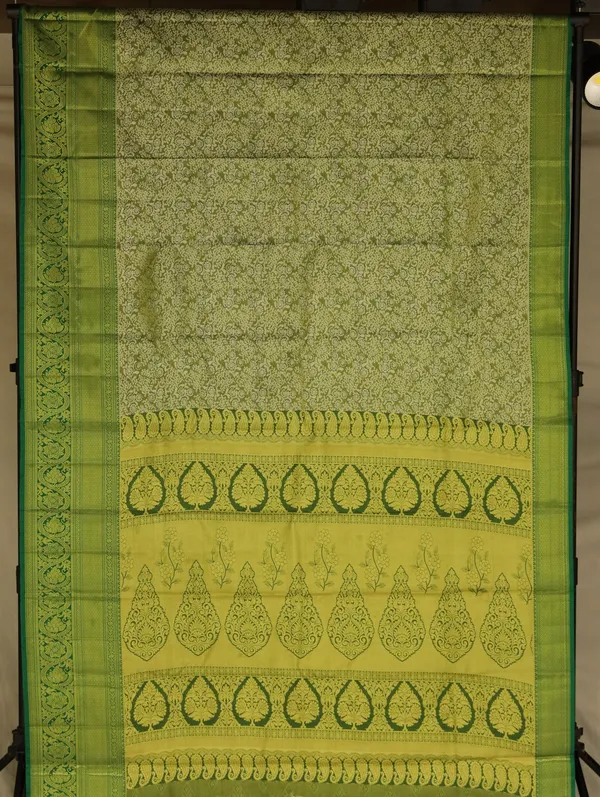 Beige_Gold_Kanchipuram_Inspired_Semi_Silk_Saree_With_Wide_Contrast_Border