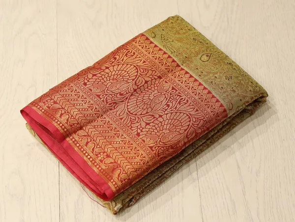 Olive_Green_Kanchipuram_Inspired_Semi_Silk_Saree_With_Wide_Contrast_Border