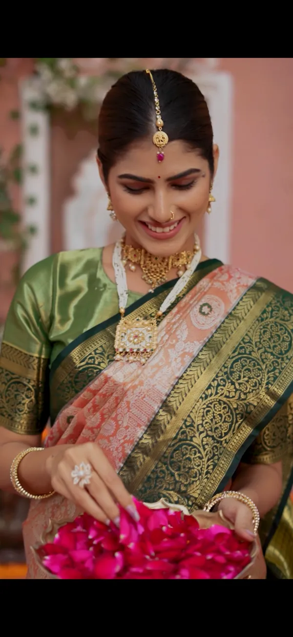 Parrot_Green_&_Peach_Kanchipuram_Inspired_Semi_Silk_Saree_With_Floral_Zari_Brocade_&_Temple_Border