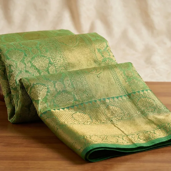 Parrot_Green_Kanchipuram_Inspired_Semi_Silk_Saree_With_Allover_Zari_Jacquard_&_Classic_Pallu