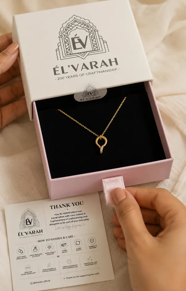 Gold_Tone_Loop_Pendant_Necklace_for_Women