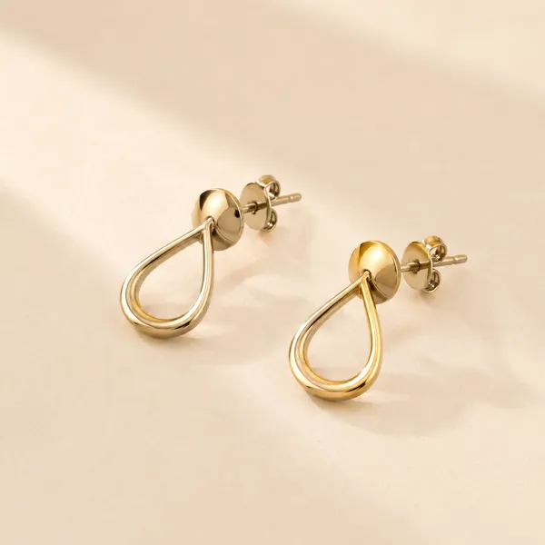 Gold_Tone_Teardrop_Drop_Earrings