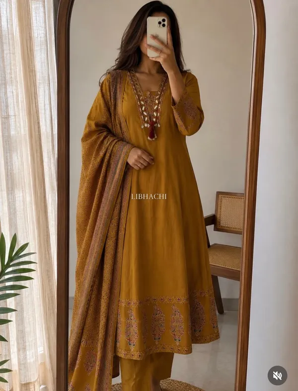 Beautiful_Original_Mirror_A-Line_Kurti_With_Pant_And_printed_Dupatta_Set
