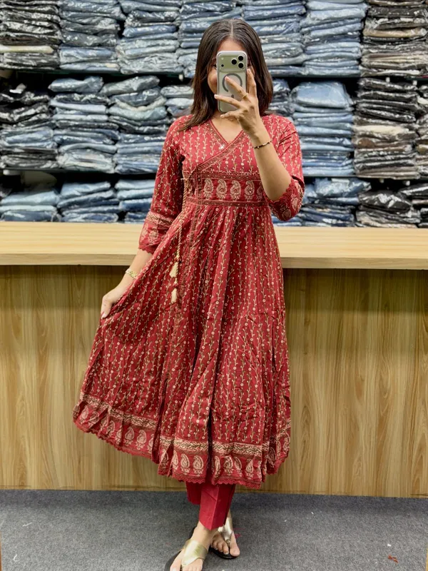 Stylish_Anarkali_Kurti_With_Pant_And_Dupatta_Set