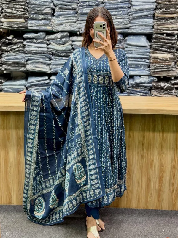 Stylish_Anarkali_Kurti_With_Pant_And_Dupatta_Set