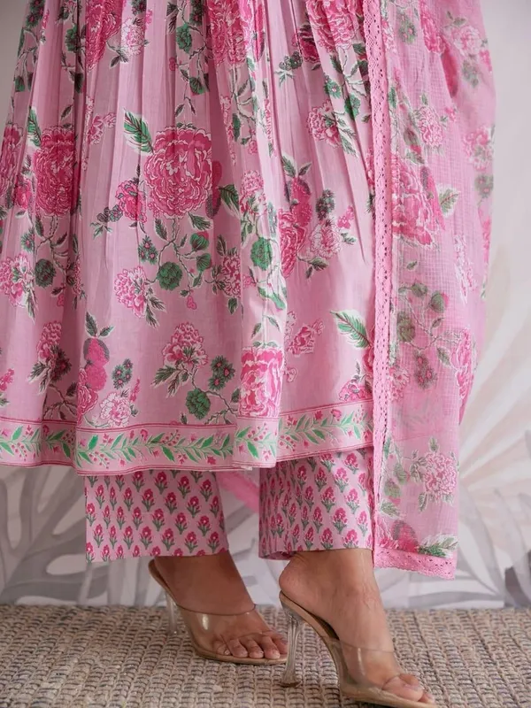 Stylish_Beautifull_Anarkali_Kurti_With_Pant_And_Dupatta_Set
