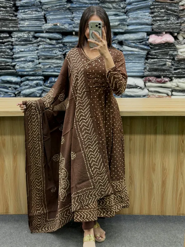 Stylish_Discharge_Print_Bandhej_Kurti_With_Pant_And_Dupatta_Set_