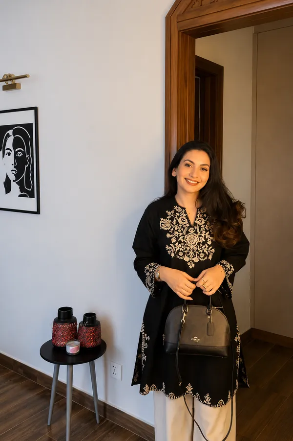 Black_Embroidered_Kurti_with_Off-White_Straight_Pants