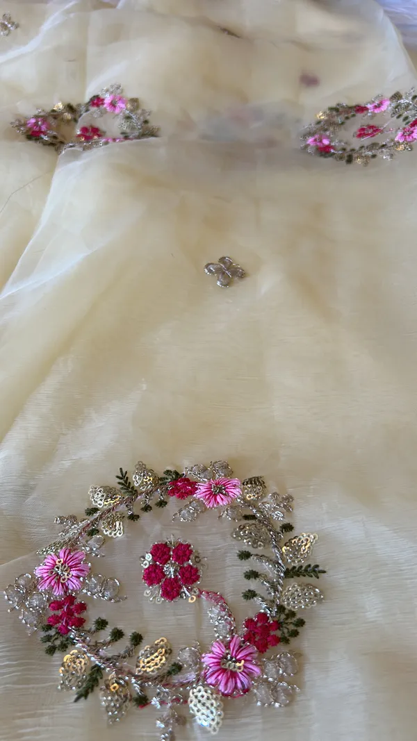 Light_Yellow_Organza_The_Zariya_Bloom_Saree_For_Women