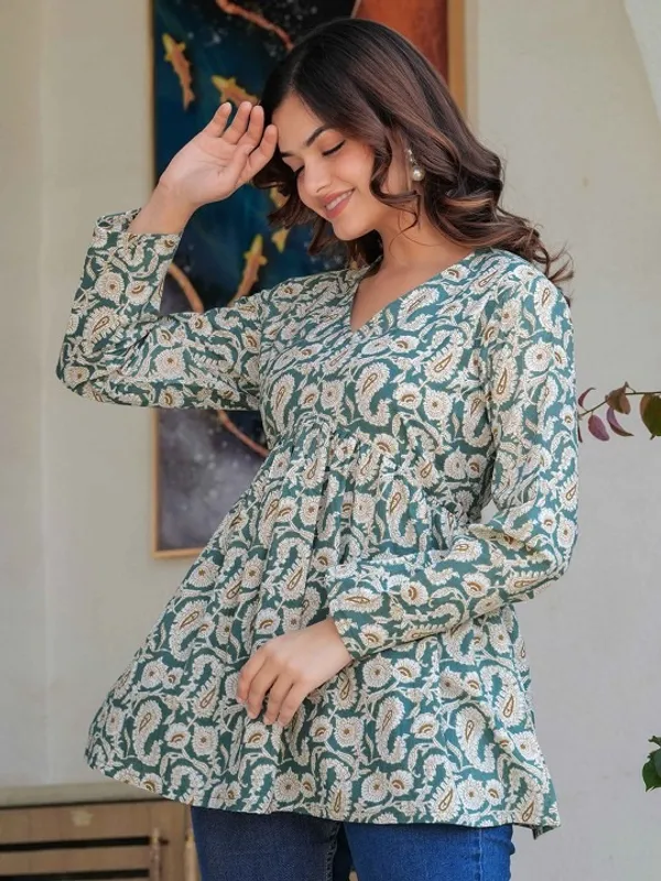 Green_Rayon_Paisley_Print_Tunic_Top_For_Women