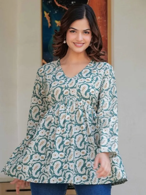 Green_Rayon_Paisley_Print_Tunic_Top_For_Women