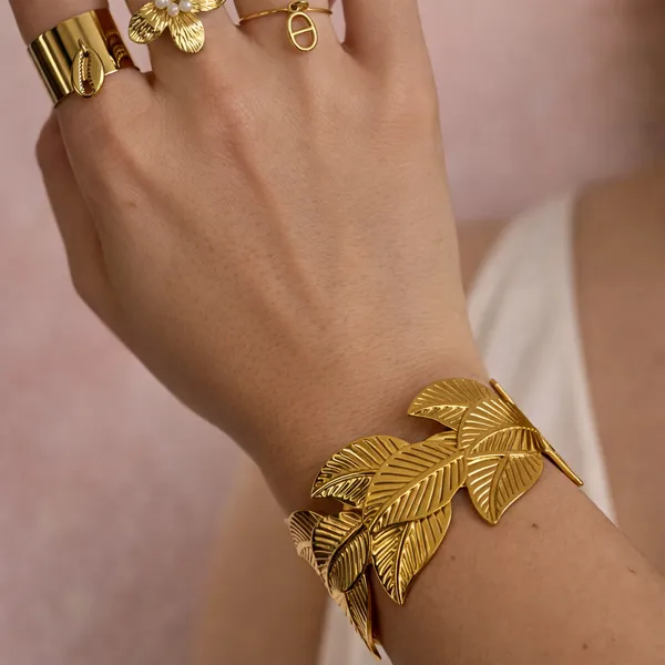 Golden_Leaf_Design_Adjustable_Bracelet_For_Women
