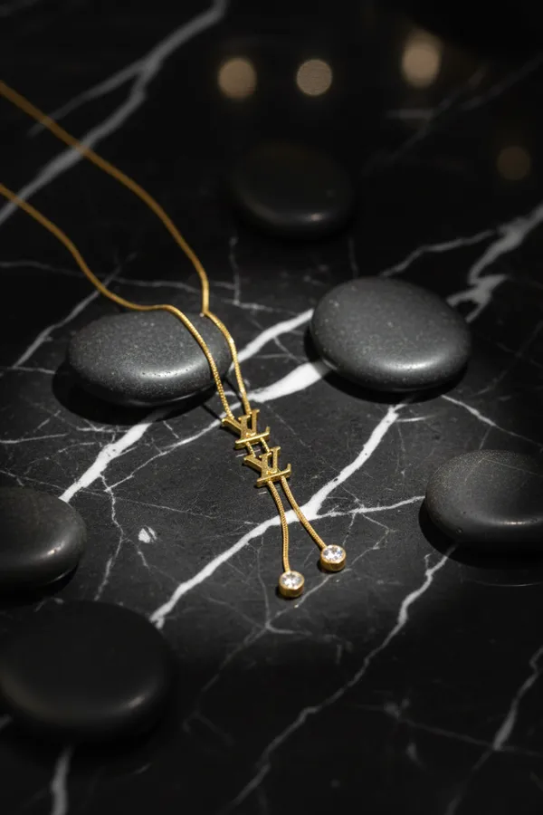Golden_Elegant_Designer_Necklace_With_Crystal_Embellishments_For_Women