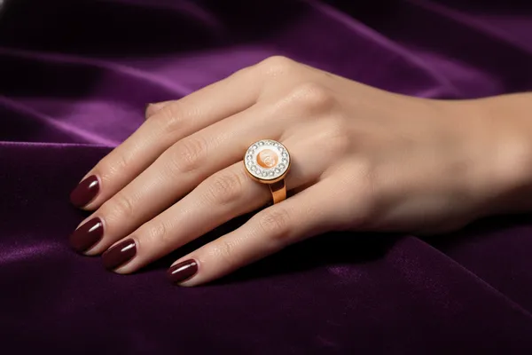 White_And_Light_Orange_Interlocking_Gg_Logo_Ring_With_Crystal_Border_Adjustable_Fashion_For_Women