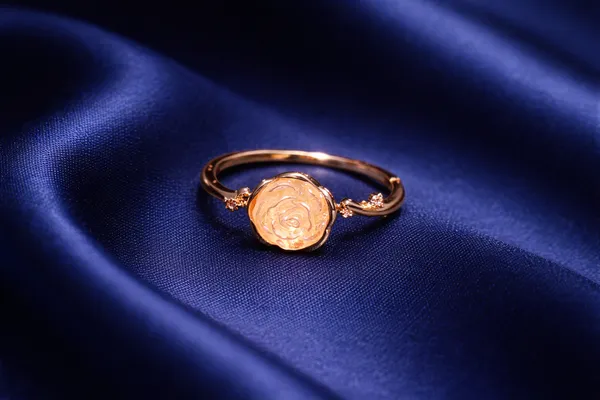 Pink_Rose_Gold_Plated_Flower_Ring_For_Women