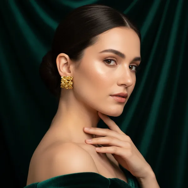 Golden_Elegant_Woven_Square_Stud_Earrings_For_Women