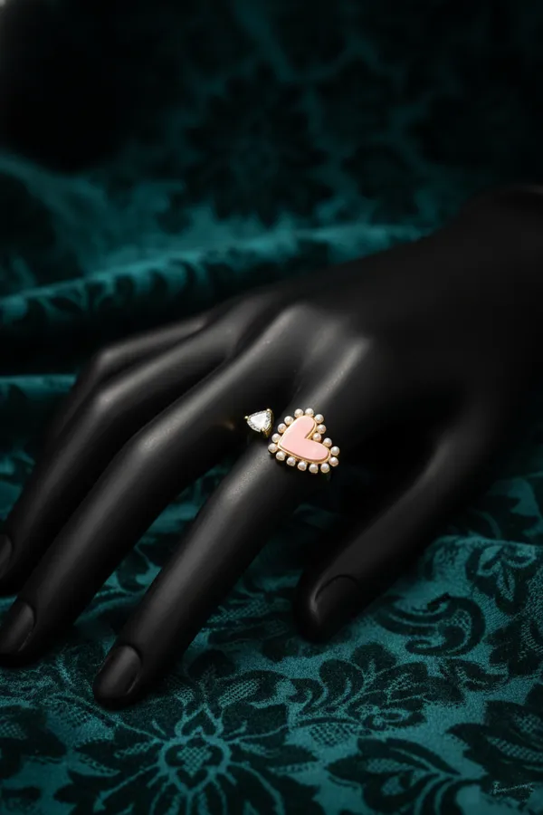 Off_White_Heart_And_Triangle_Pearl_Ring_Adjustable_Fashion_For_Women