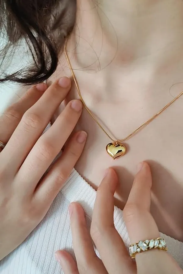 Gold_Plated_Puffed_Heart_Pendant_Necklace_With_Snake_Chain_For_Women
