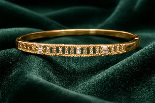 Golden_Elegant_Gold_Plated_Bangle_With_Baguette_And_Round_Crystal_Detailing_For_Women